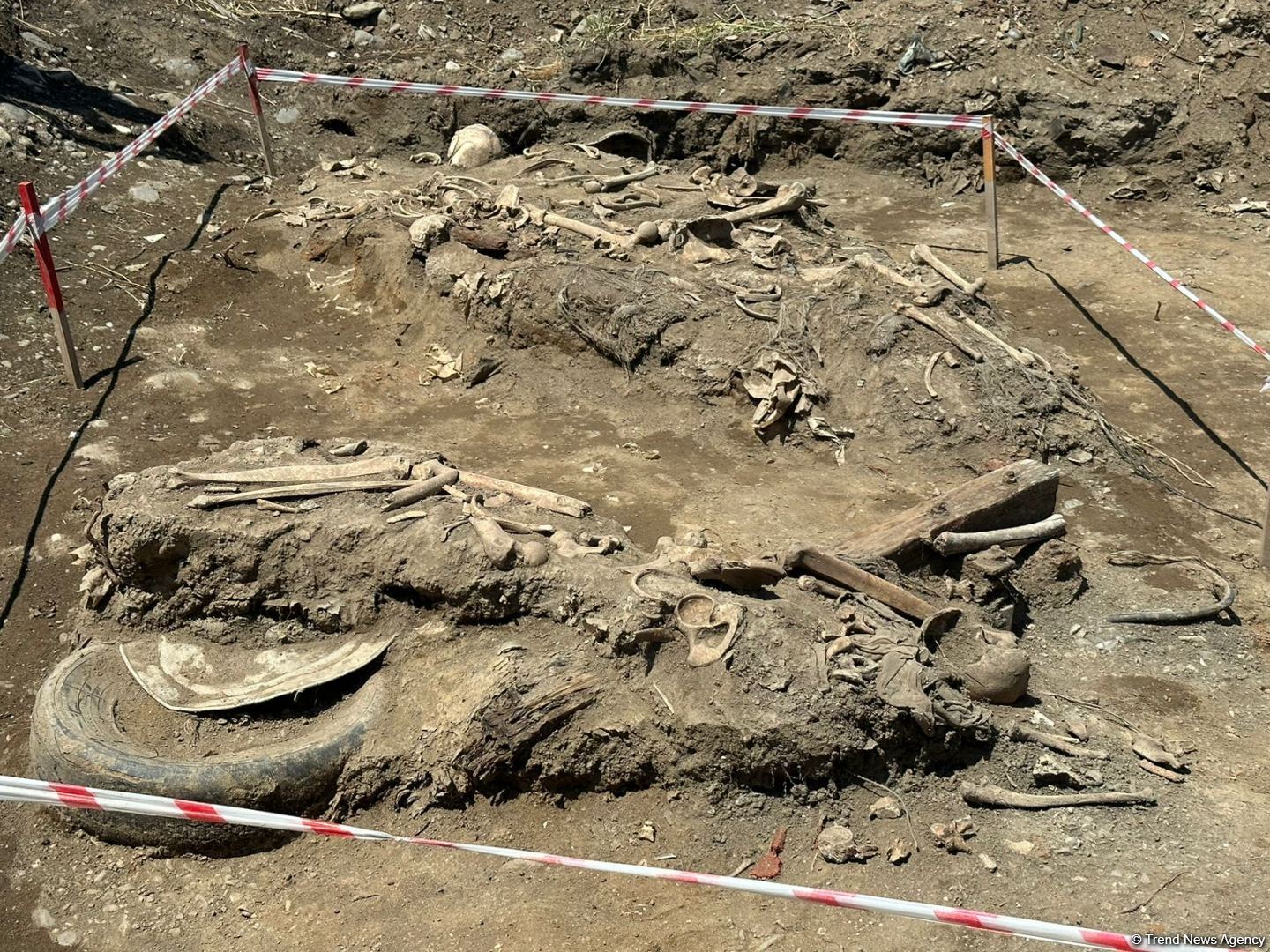 В Агдаме обнаружено массовое захоронение (ФОТО/ВИДЕО)