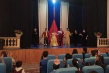 Азербайджанская Красавица и Чудовище, или Как преодолевать все преграды (ФОТО)