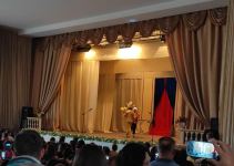 Азербайджанская Красавица и Чудовище, или Как преодолевать все преграды (ФОТО)