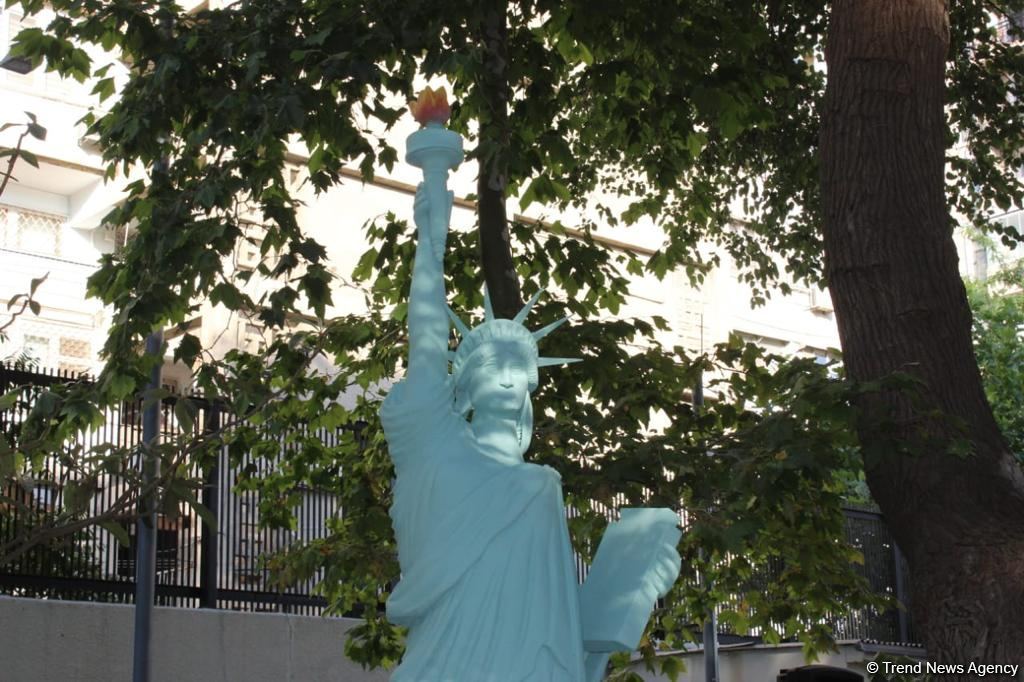 За последние 30 лет Азербайджан и США стали партнерами во многих областях - Уго Гевара (ФОТО)