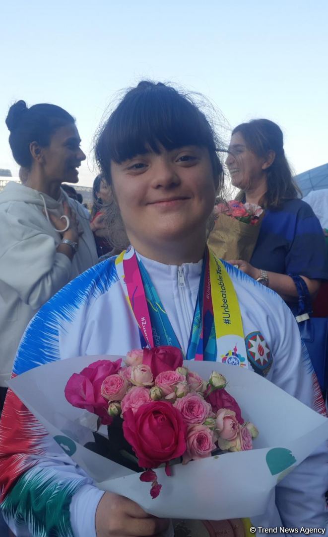 Азербайджанская гимнастка, выступившая на Всемирных летних играх Специальной Олимпиады, вернулась из Германии с медалями (ФОТО)