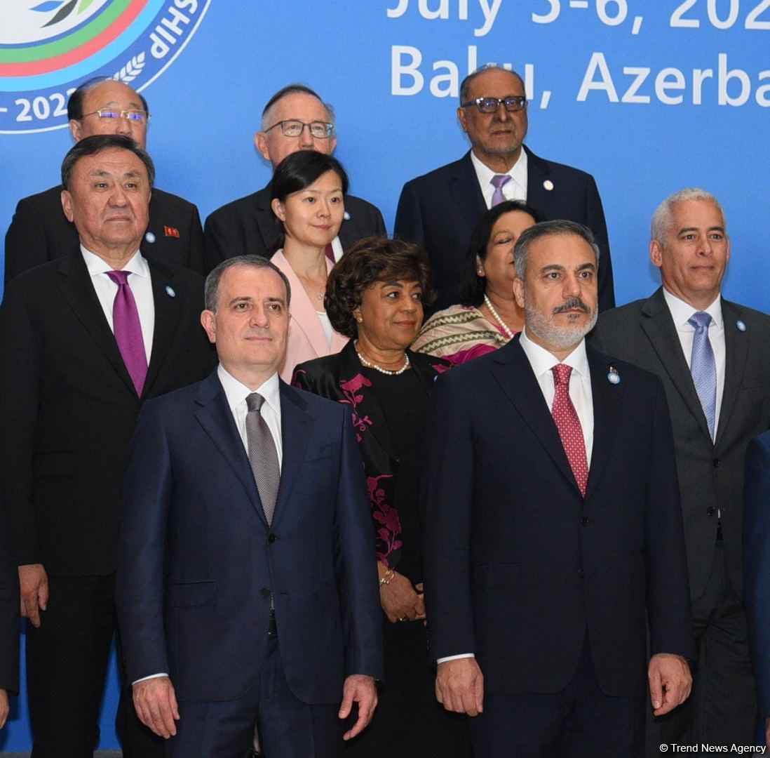 Turkish FM arrives in Azerbaijan (PHOTO)
