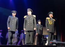 "Крейсера" Владивостока покидают бакинскую бухту – противостояние двух антиподов на театральной сцене (ФОТО)