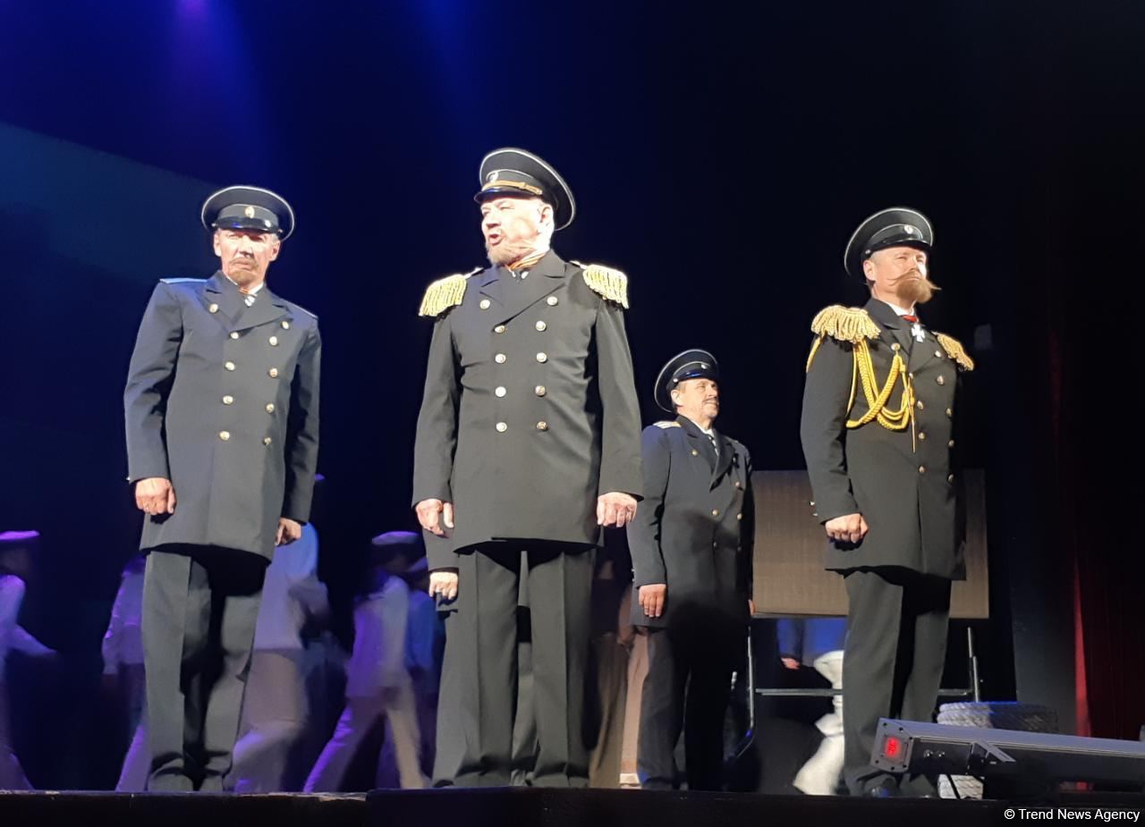 "Крейсера" Владивостока покидают бакинскую бухту – противостояние двух антиподов на театральной сцене (ФОТО)
