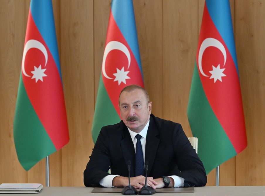 Президент Ильхам Алиев: Внешний долг Азербайджана составляет 6,7 миллиарда долларов, или примерно 10 процентов ВВП