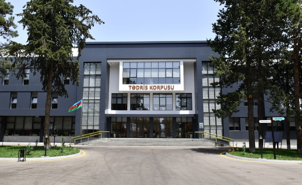 Президент Ильхам Алиев принял участие в открытии Джалилабадского государственного центра профессионального образования (ФОТО/ВИДЕО)