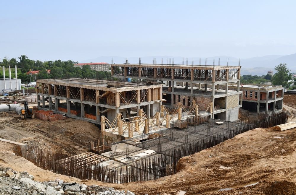 President Ilham Aliyev views construction works progress carried out in Shusha city hospital (PHOTO/VIDEO)