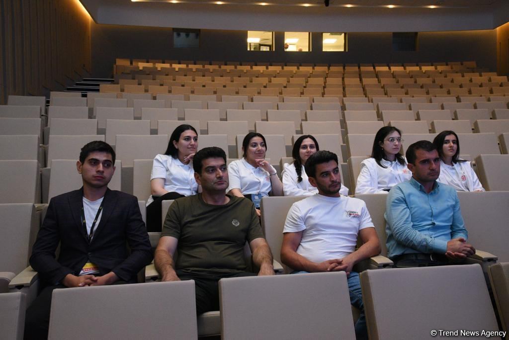 Агентство Anadolu провело тренинг для тележурналистов на тему "Военная журналистика" (ФОТО)