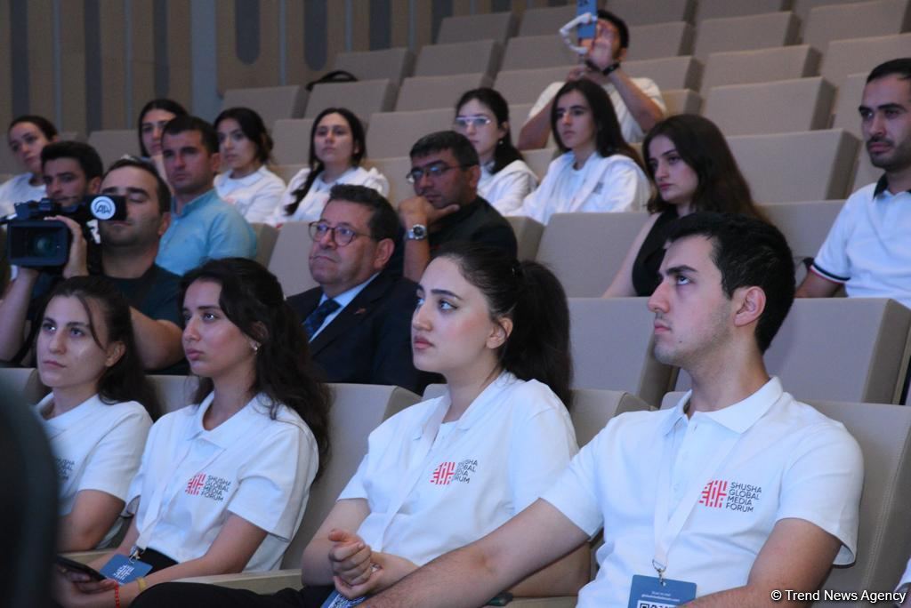 Агентство Anadolu провело тренинг для тележурналистов на тему "Военная журналистика" (ФОТО)