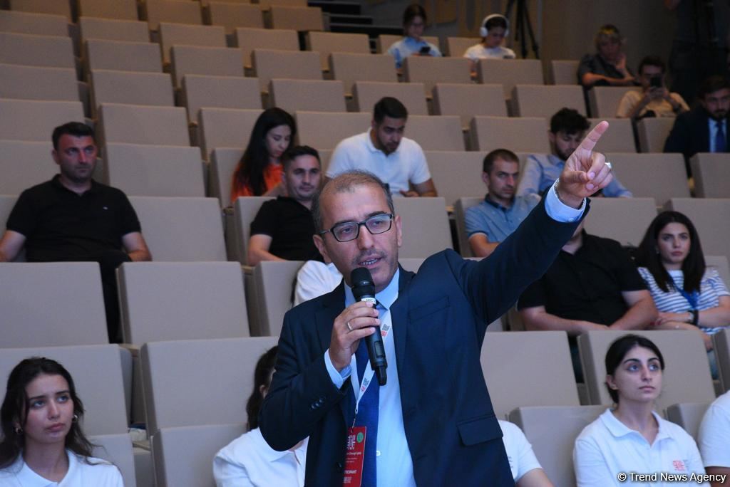 Агентство Anadolu провело тренинг для тележурналистов на тему "Военная журналистика" (ФОТО)