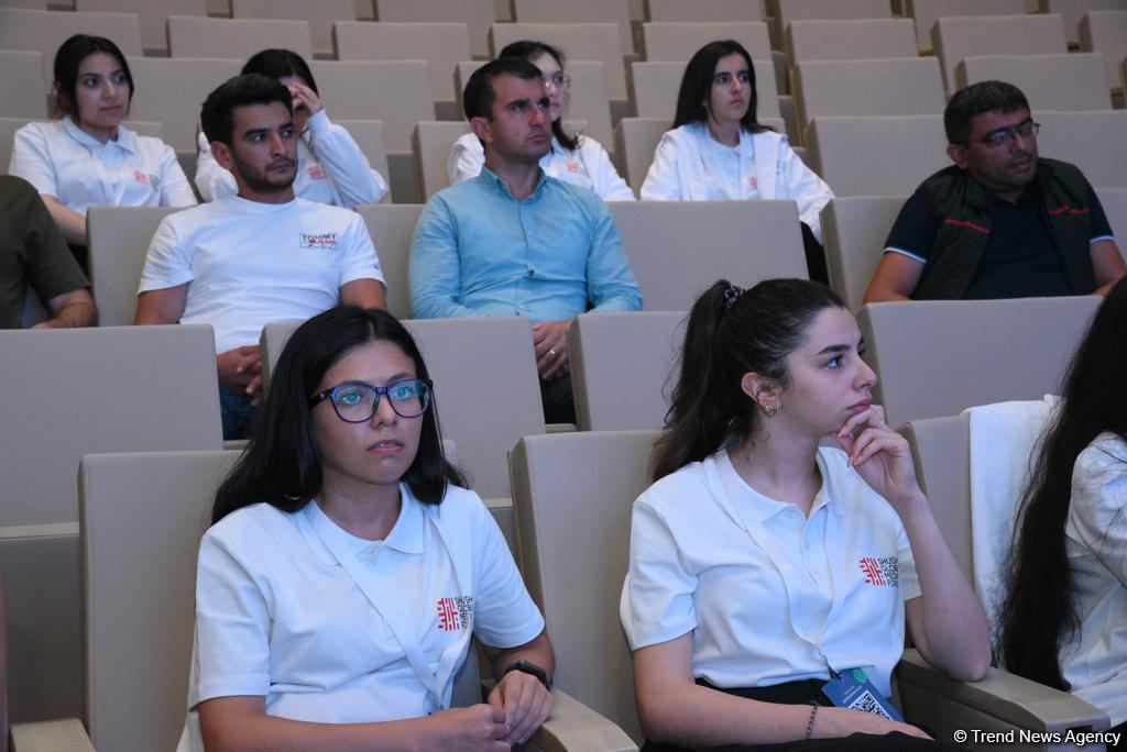 Агентство Anadolu провело тренинг для тележурналистов на тему "Военная журналистика" (ФОТО)