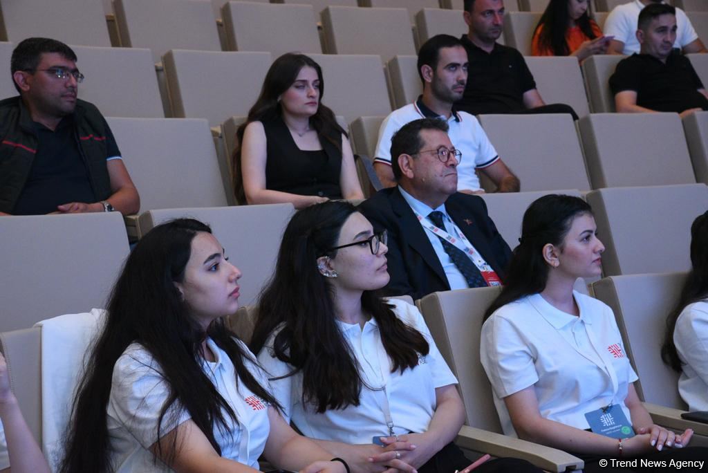 Агентство Anadolu провело тренинг для тележурналистов на тему "Военная журналистика" (ФОТО)