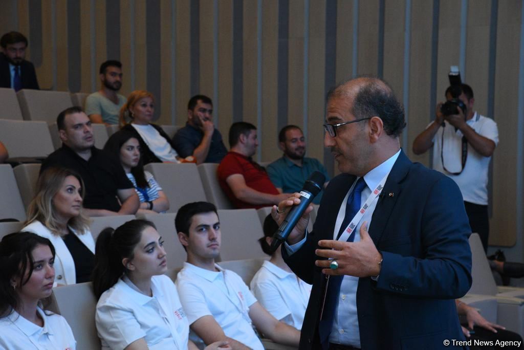 Агентство Anadolu провело тренинг для тележурналистов на тему "Военная журналистика" (ФОТО)