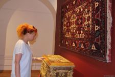 Потрясающие сундуки, ларцы, шкатулки и ювелирные жемчужины, созданные семьей Сардарлы – выставка в Баку (ФОТО)
