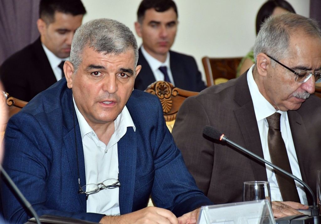 В Национальной библиотеке Азербайджана открылся уголок "Литература и искусство Узбекистана" (ФОТО)