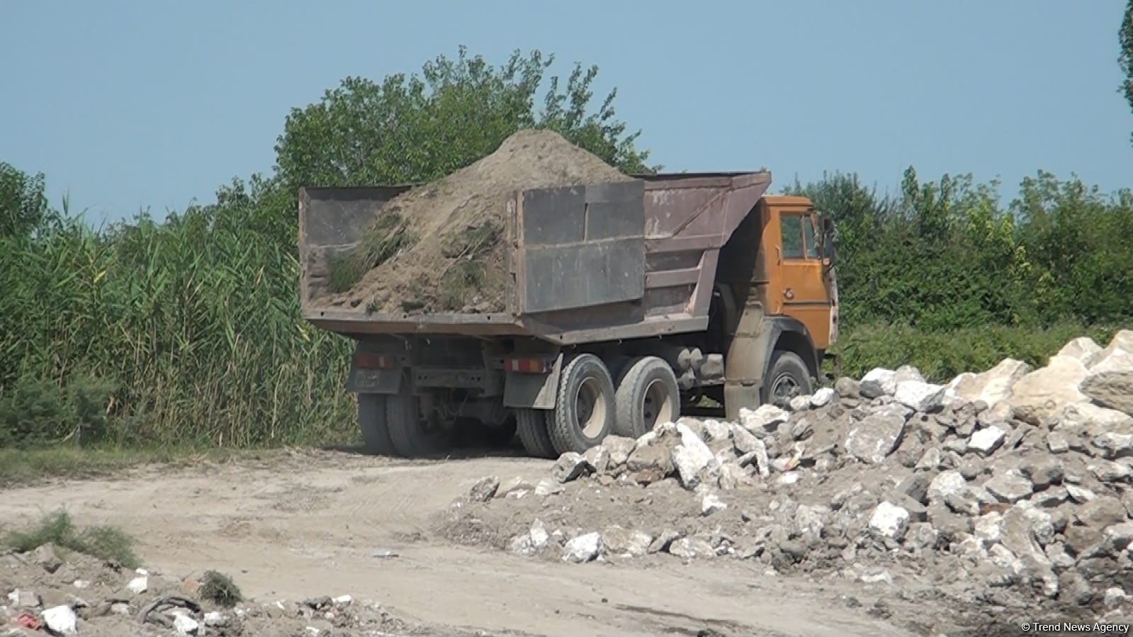 Стал известен предварительный ущерб от обрушения части плотины в Барде - Репортаж