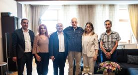 Коллектив Аздрамы поздравил Рамиза Мелика с 80-летним юбилеем (ФОТО)
