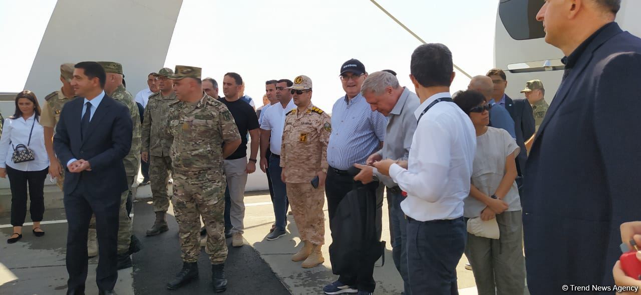 Members of diplomatic corps get acquainted with bridge construction over Khachin River in Azerbaijan's Aghdam (PHOTO)