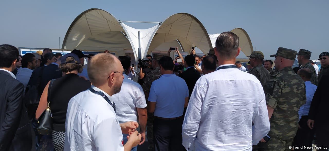 Members of diplomatic corps get acquainted with bridge construction over Khachin River in Azerbaijan's Aghdam (PHOTO)