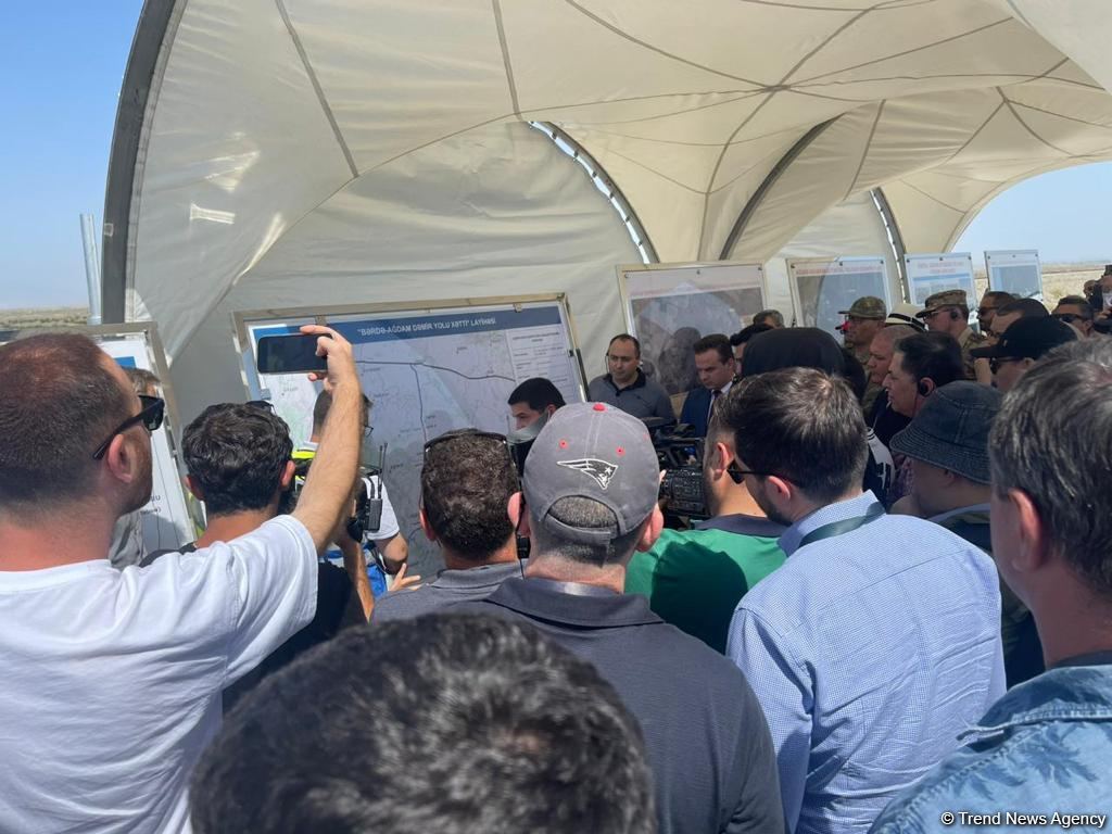 Members of diplomatic corps get acquainted with bridge construction over Khachin River in Azerbaijan's Aghdam (PHOTO)