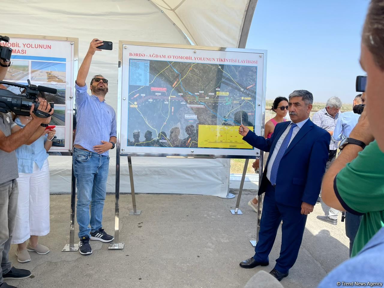 Members of diplomatic corps get acquainted with bridge construction over Khachin River in Azerbaijan's Aghdam (PHOTO)