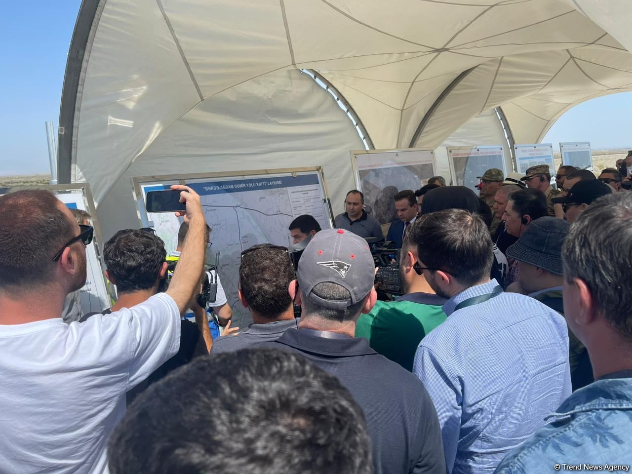 Members of diplomatic corps get acquainted with bridge construction over Khachin River in Azerbaijan's Aghdam (PHOTO)
