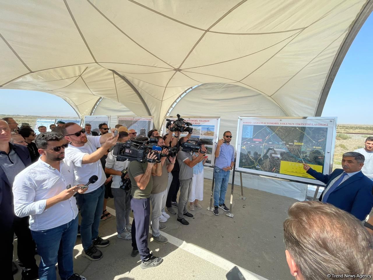 Members of diplomatic corps get acquainted with bridge construction over Khachin River in Azerbaijan's Aghdam (PHOTO)