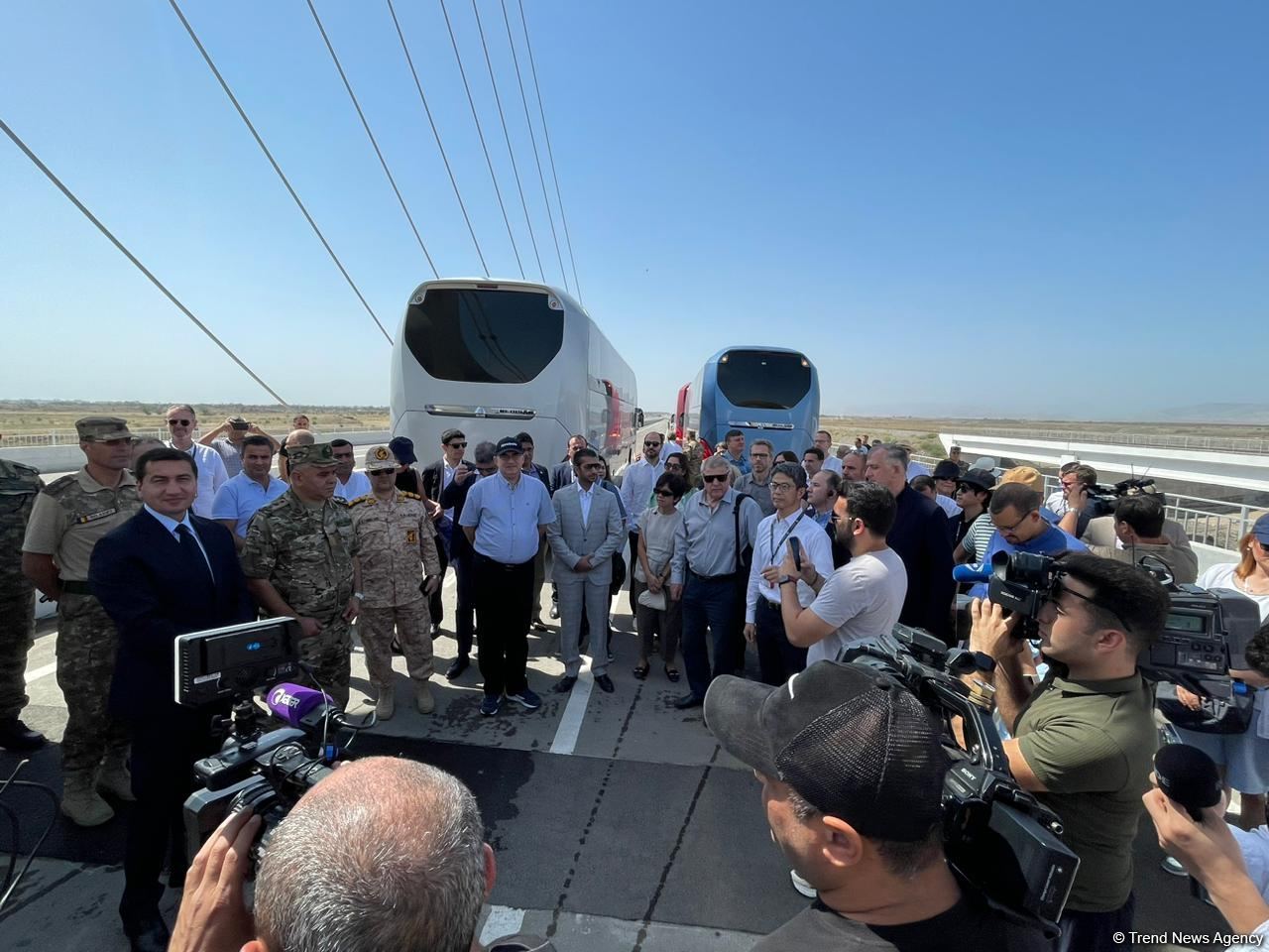 Members of diplomatic corps get acquainted with bridge construction over Khachin River in Azerbaijan's Aghdam (PHOTO)