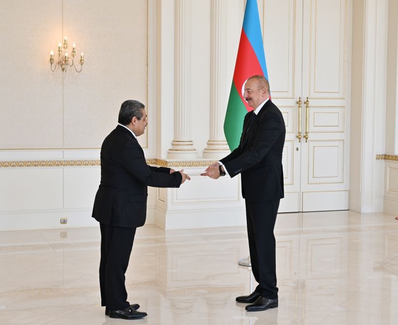 President Ilham Aliyev receives credentials of newly appointed ambassador of Colombia to Azerbaijan (PHOTO/VIDEO)