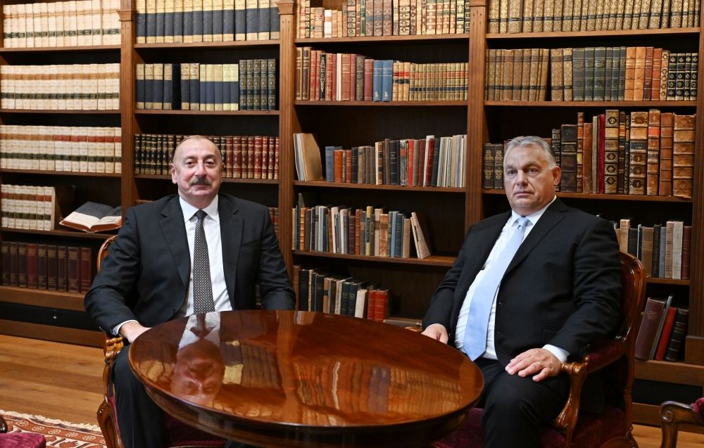 President Ilham Aliyev meets with Prime Minister of Hungary Viktor Orban in Budapest (PHOTO/VIDEO)