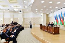 Президент Ильхам Алиев и Президент Шавкат Мирзиёев выступили с заявлениями для прессы (ФОТО)
