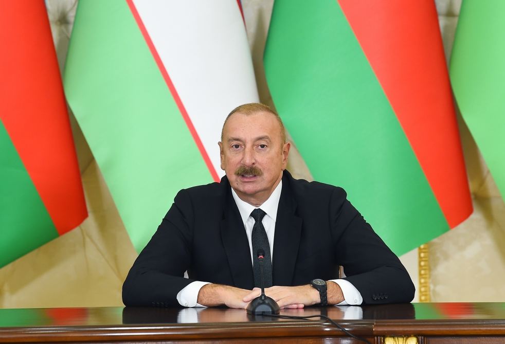 Президент Ильхам Алиев и Президент Шавкат Мирзиёев выступили с заявлениями для прессы (ФОТО)