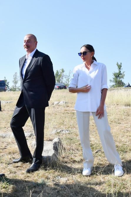 Presidents of Azerbaijan, Uzbekistan, First Ladies visit Shusha city (PHOTO)