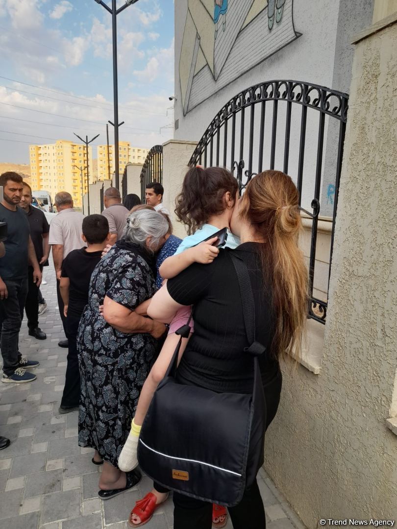 Начался первый этап возвращения семей в лачинское село Забух (ФОТО)