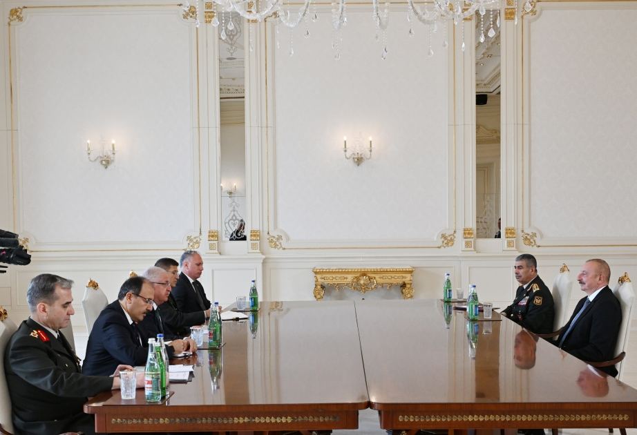 President Ilham Aliyev receives Minister of National Defense of Türkiye