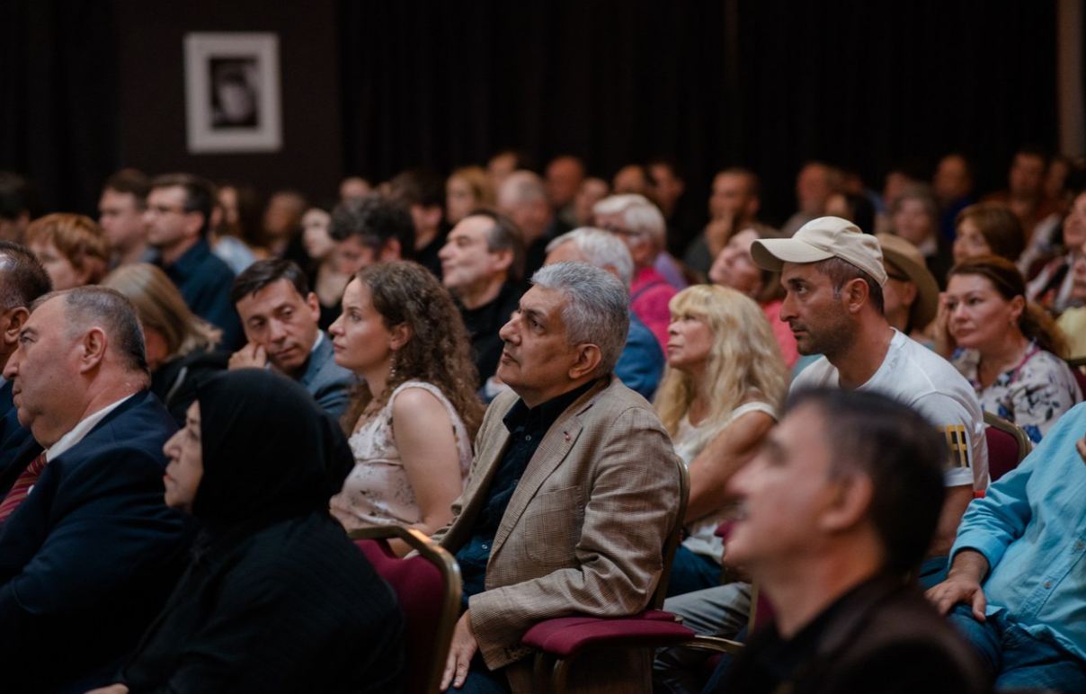 Азербайджанские фильмы удостоены наград Lendoc Film Festival в Санкт-Петербурге (ФОТО)