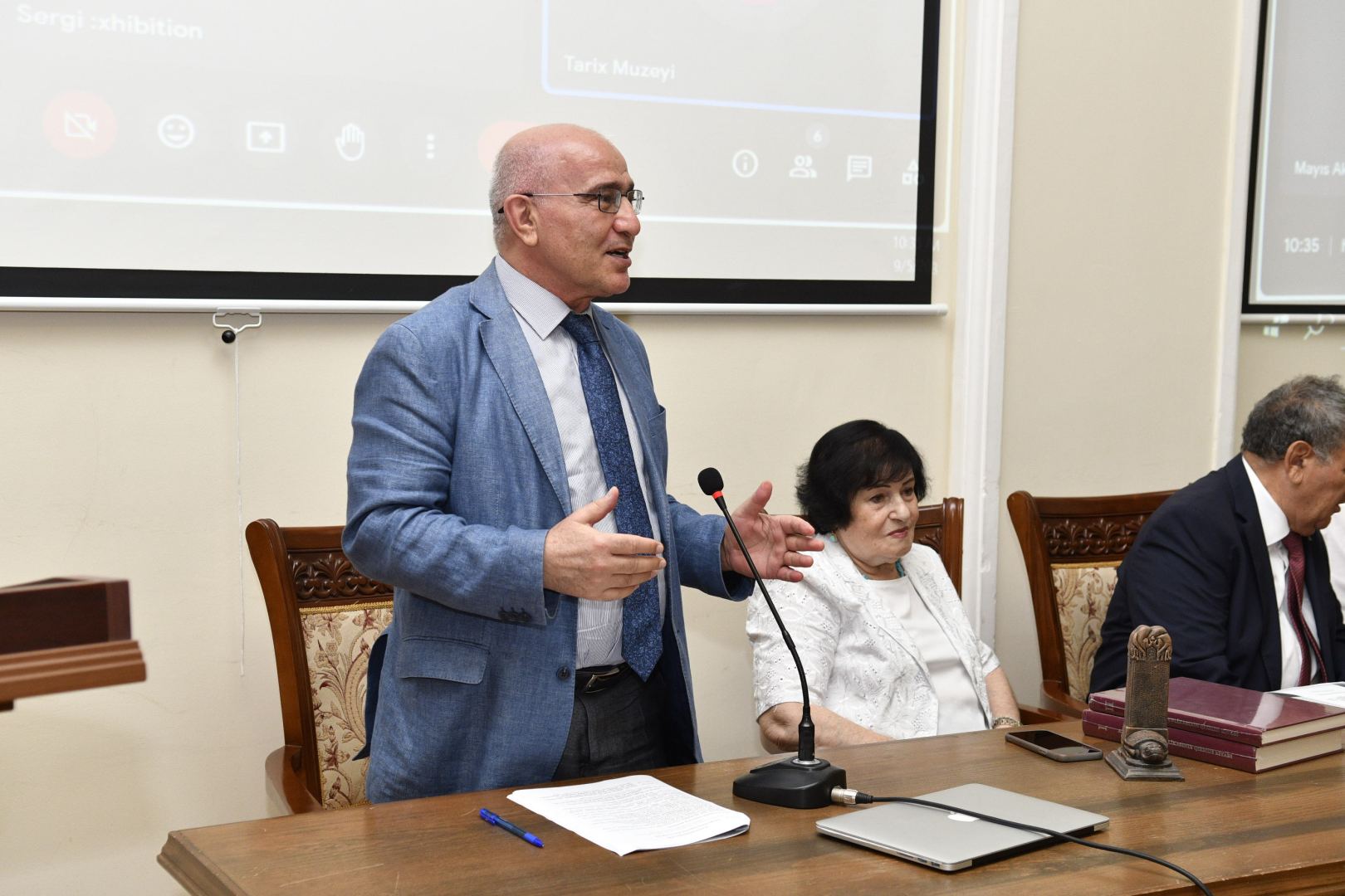 В Баку прошла международная конференция, посвященная академику Наиле Велиханлы (ФОТО)