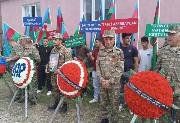В Агстафе прощаются с шехидом, чьи останки были найдены в массовом захоронении в Физули (ФОТО)