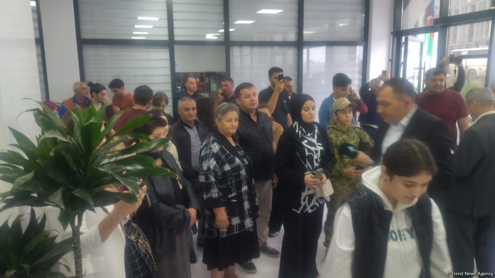 Another group of families resettled in Azerbaijan's Fuzuli receive keys to their houses (PHOTO)