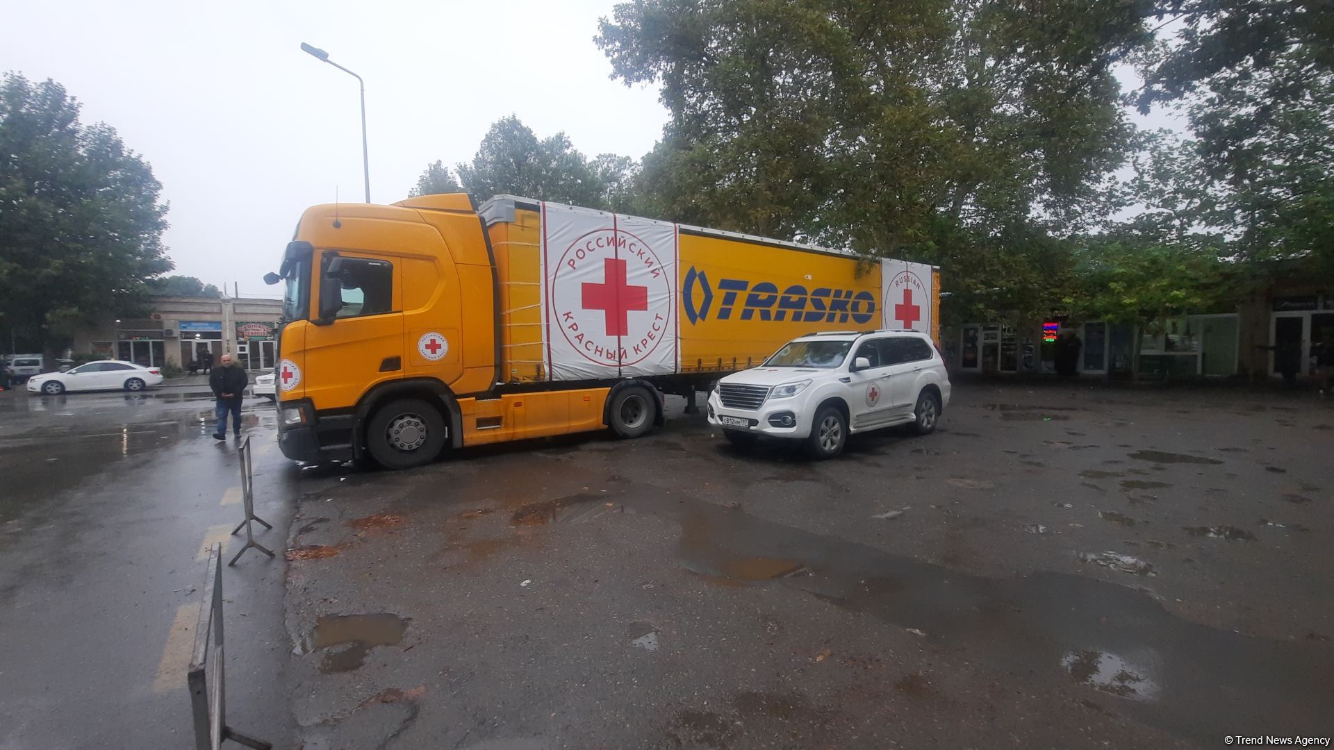 Food cargo from Russian Red Cross Society lingers for entry to Azerbaijan's Khankendi