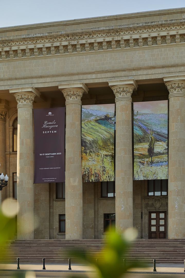 В Баку открылась мультисенсорная выставка Джамили Гаджиевой "Septem" (ФОТО)