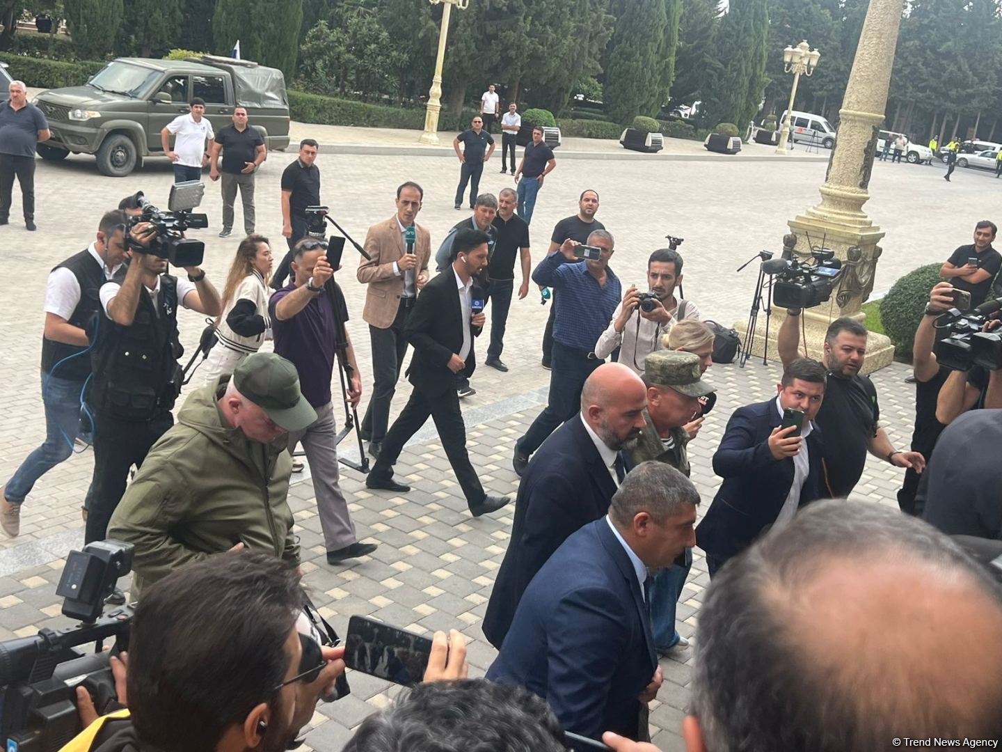 В Евлахе проходит встреча с представителями армянских жителей Карабаха (ФОТО/ВИДЕО)