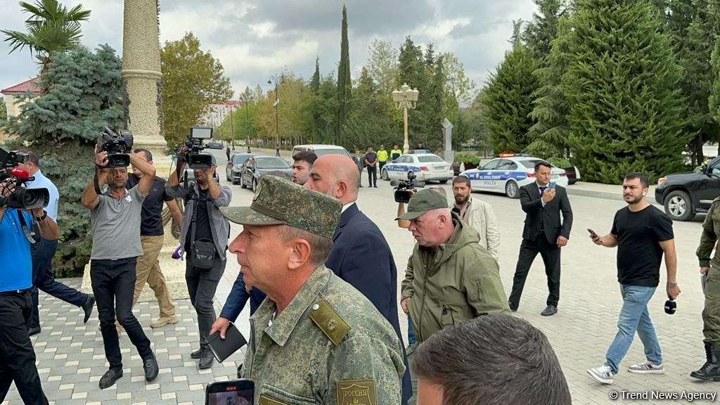 В Евлахе проходит встреча с представителями армянских жителей Карабаха (ФОТО/ВИДЕО)