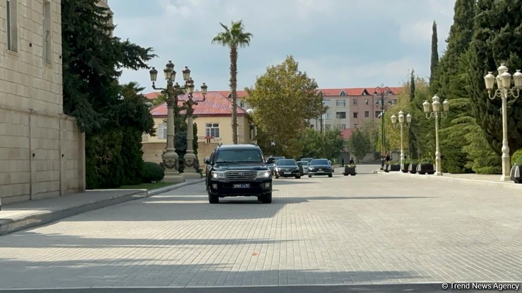 Представители армянских жителей Карабаха покинули Евлах (ФОТО/ВИДЕО)