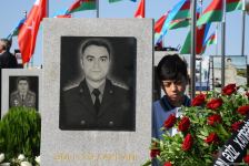 Азербайджанский народ чтит память шехидов Отечественной войны (ФОТО)