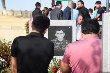 Азербайджанский народ чтит память шехидов Отечественной войны (ФОТО)
