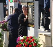 Азербайджанский народ чтит память шехидов Отечественной войны (ФОТО)