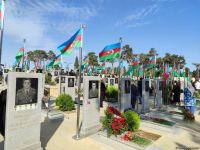 Азербайджанский народ чтит память шехидов Отечественной войны (ФОТО)
