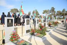 Азербайджанский народ чтит память шехидов Отечественной войны (ФОТО)