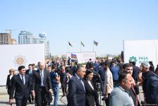 Государственные и общественные деятели Азербайджана продолжают посещать Парк Победы (ФОТО)